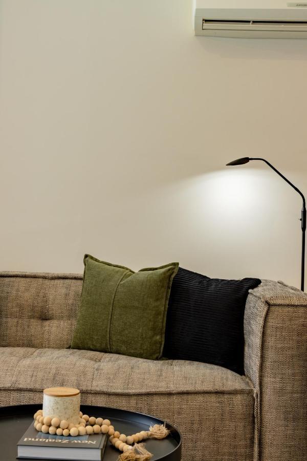 Stylish Haven Luxury Interiors In Prime Location Lejlighed Queenstown Eksteriør billede