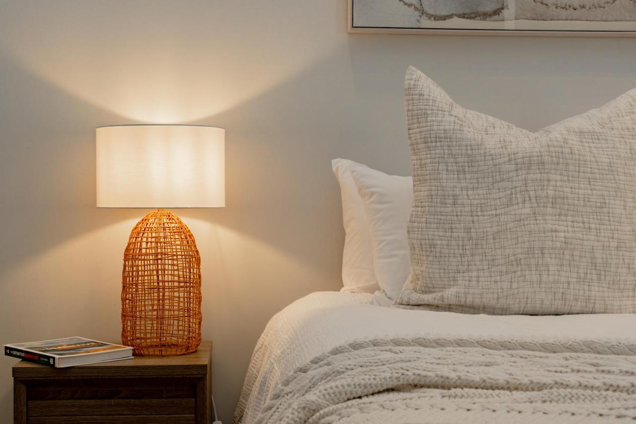 Stylish Haven Luxury Interiors In Prime Location Lejlighed Queenstown Eksteriør billede