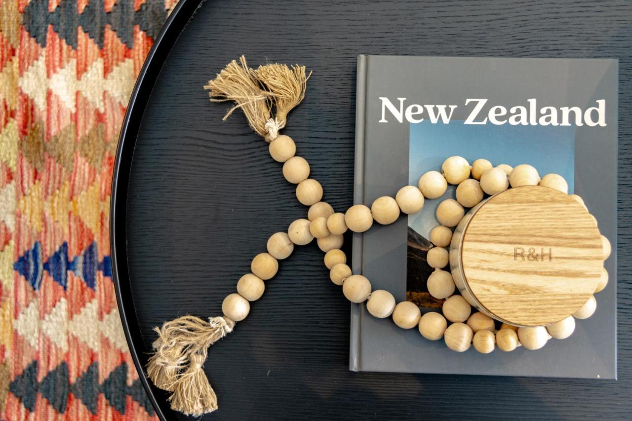Stylish Haven Luxury Interiors In Prime Location Lejlighed Queenstown Eksteriør billede