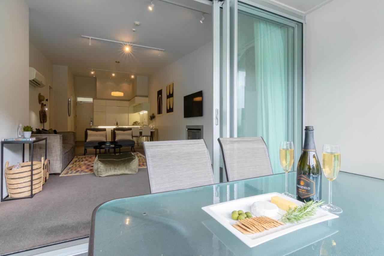 Stylish Haven Luxury Interiors In Prime Location Lejlighed Queenstown Eksteriør billede