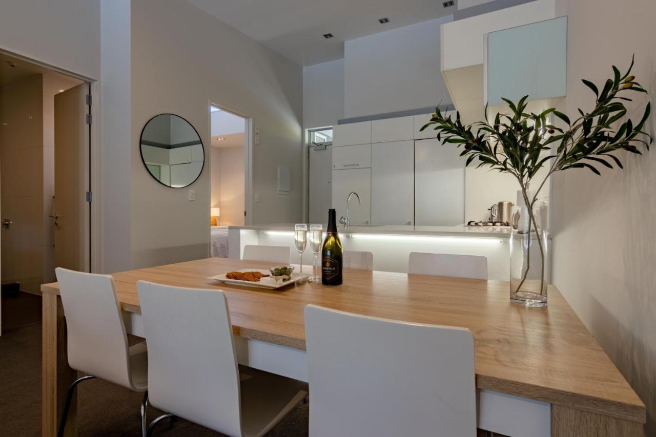 Stylish Haven Luxury Interiors In Prime Location Lejlighed Queenstown Eksteriør billede