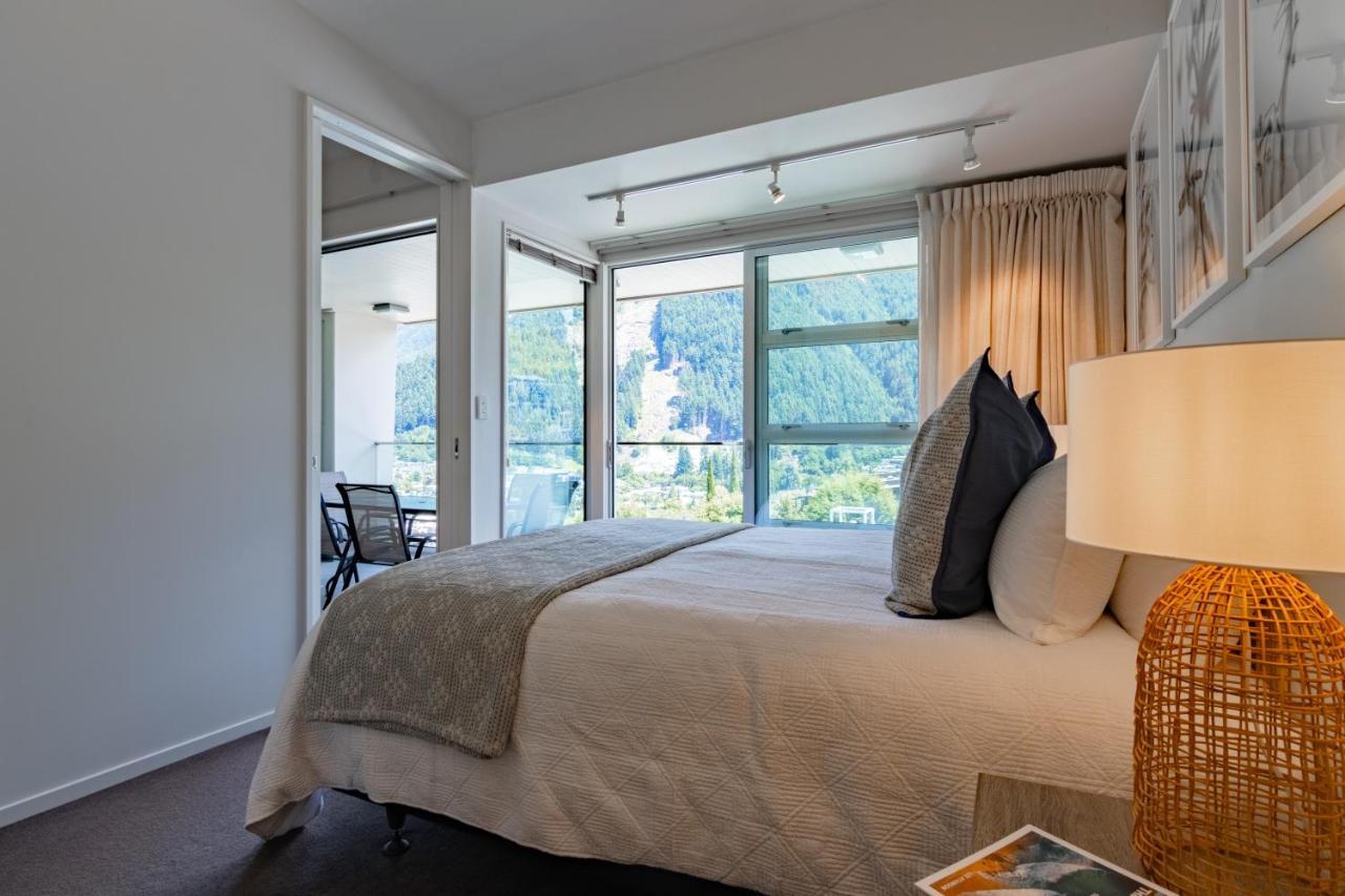 Stylish Haven Luxury Interiors In Prime Location Lejlighed Queenstown Eksteriør billede