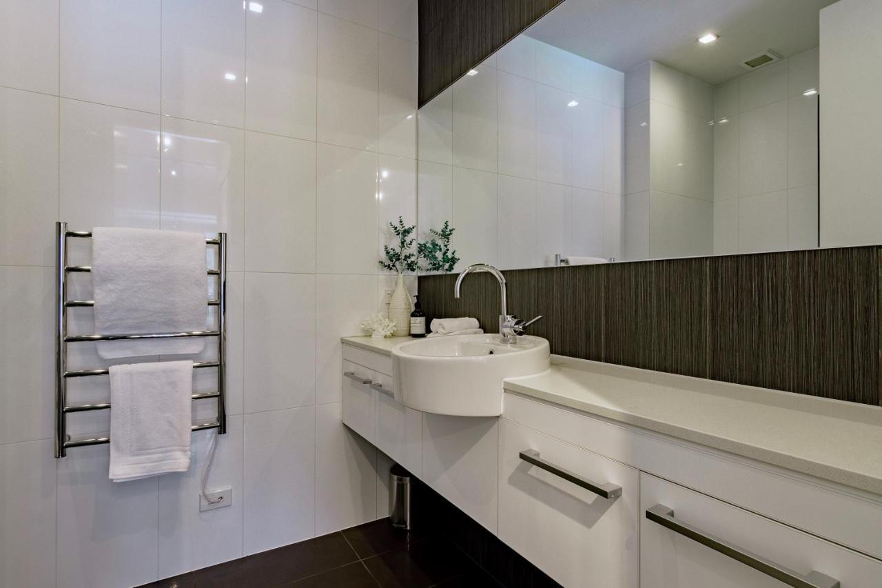 Stylish Haven Luxury Interiors In Prime Location Lejlighed Queenstown Eksteriør billede