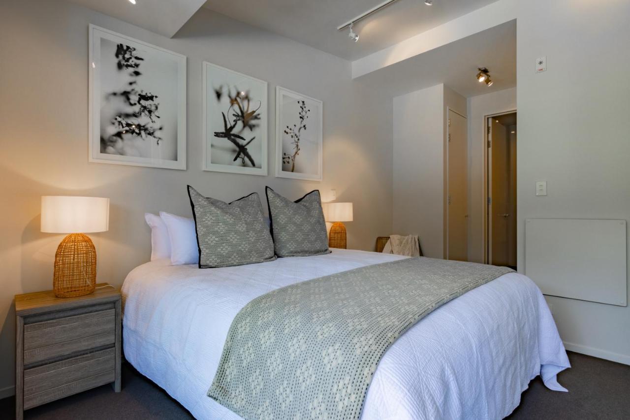 Stylish Haven Luxury Interiors In Prime Location Lejlighed Queenstown Eksteriør billede