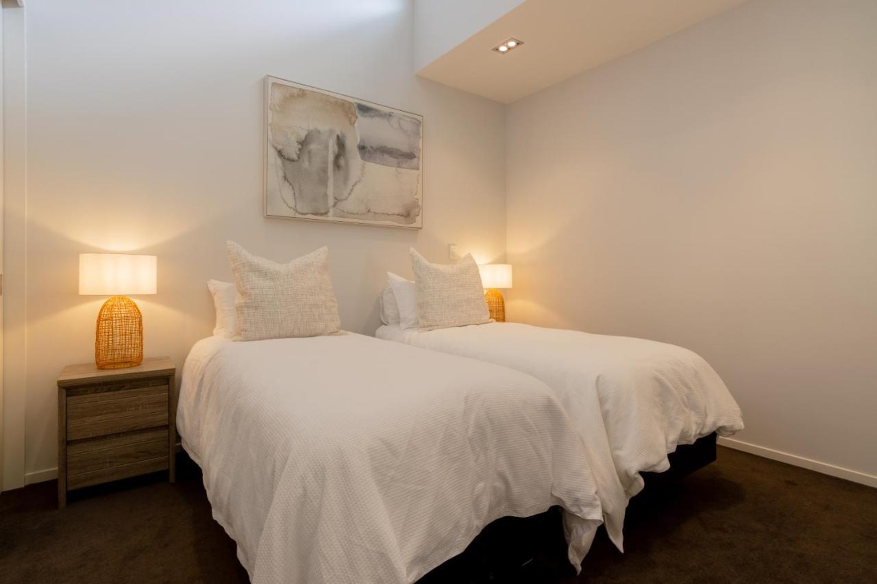 Stylish Haven Luxury Interiors In Prime Location Lejlighed Queenstown Eksteriør billede
