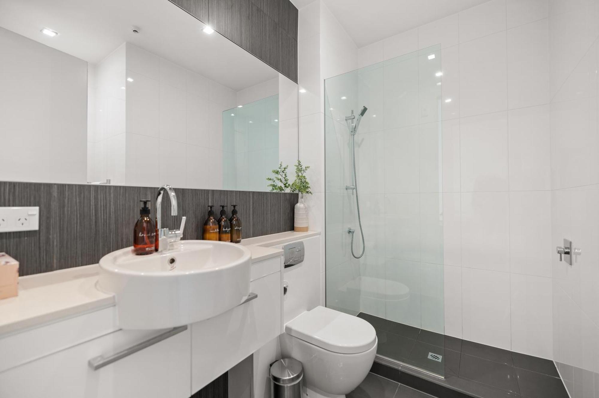 Stylish Haven Luxury Interiors In Prime Location Lejlighed Queenstown Eksteriør billede